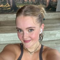 hotterAmyx